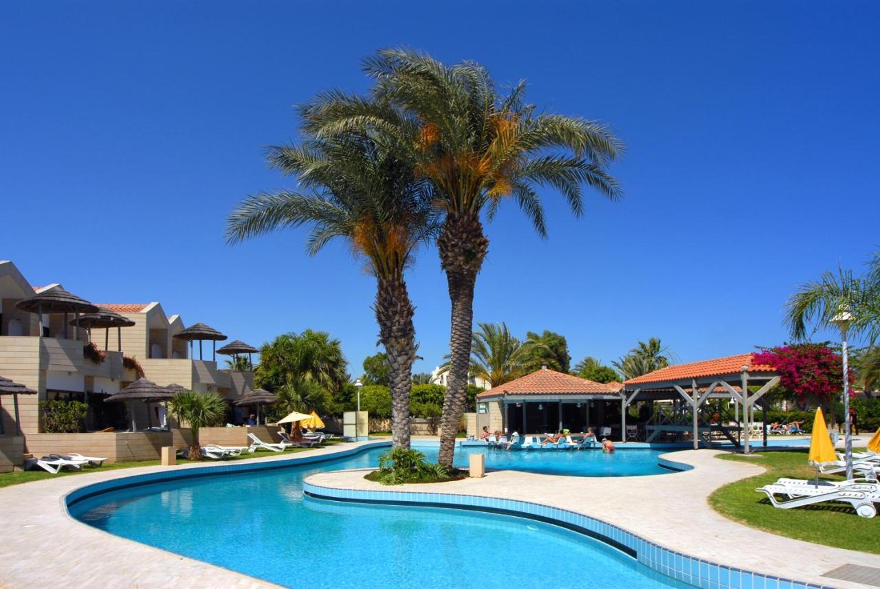Palm Beach Hotel & Bungalows ラルナカ 部屋 写真